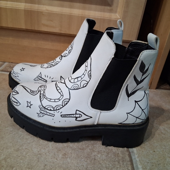 Hand Painted Ankle Boots - Picture 4 of 7